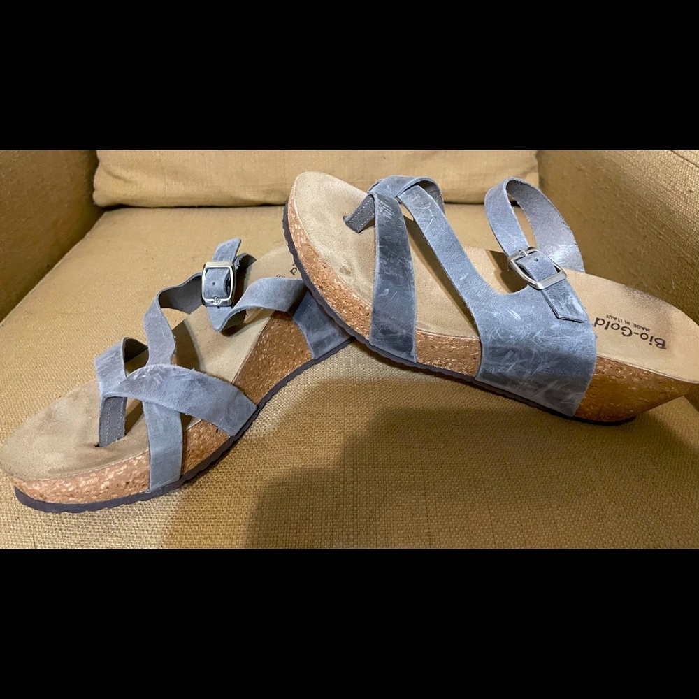 Bio-Gold Sandal